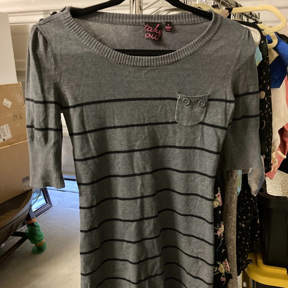 Take Out Striped Scoop Neck Sweater - S